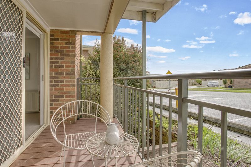 Garden-view Villa with Fresh Interiors and Village Lifestyle