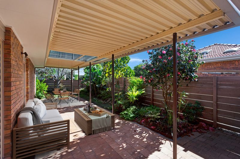 Spacious 2-bedroom plus study in quiet street