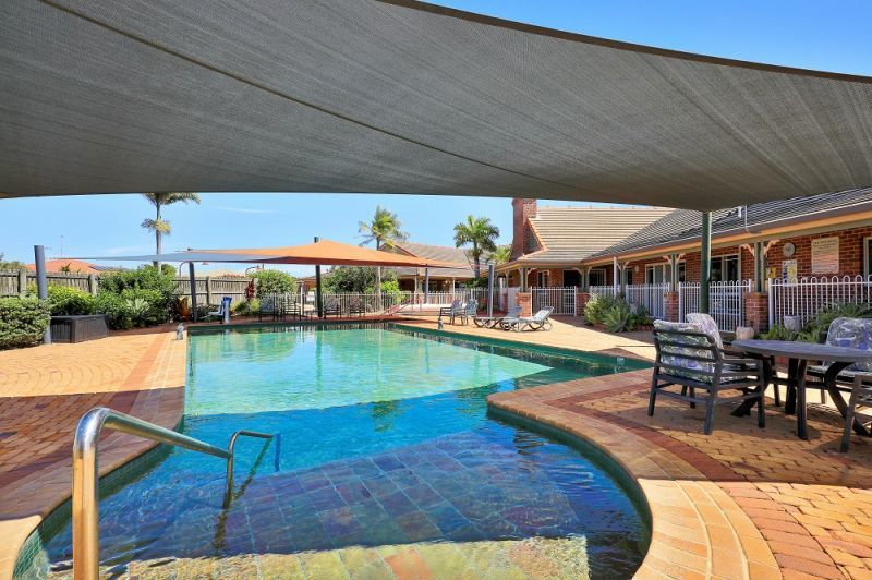 Enjoy the good life, at Carlyle Gardens