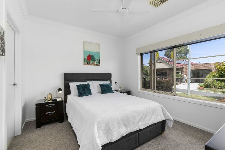 Spacious 3-Bedroom Villa with Garage