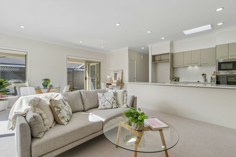 Open Plan Corner Retreat