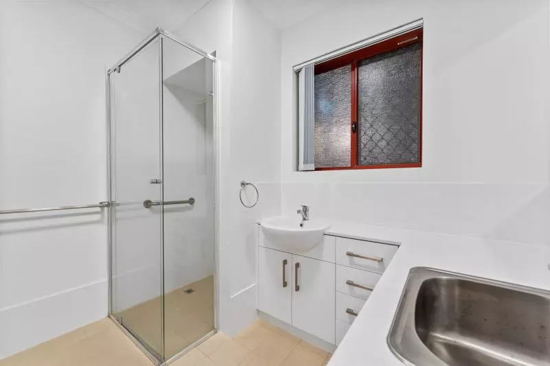 Ground Floor Apartment in Great Location.