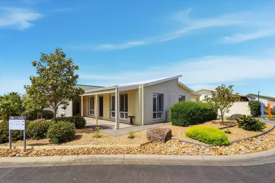 Home 68 Palm Lake Resort Truganina