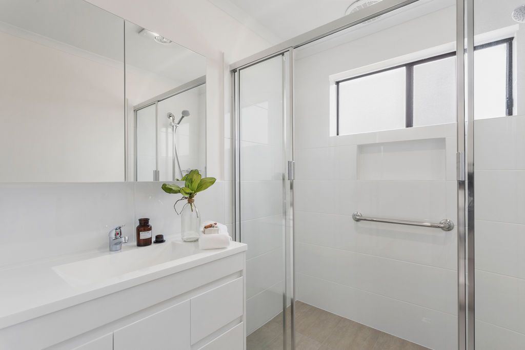 Recently renovated, this 2-bedroom retirement unit with carport is set within beautifully maintained grounds, just moments from the vibrant Adelaide CBD.