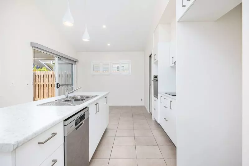 Practical Modern Living with Everyday Comforts