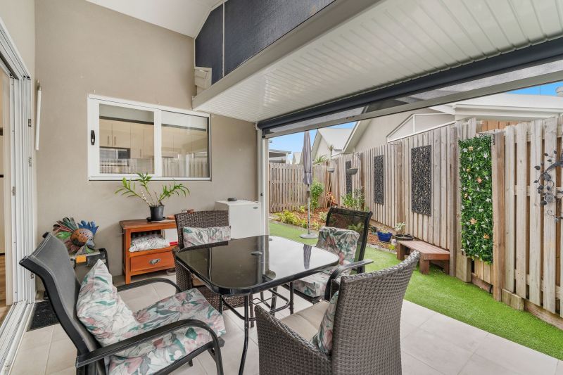 Stunning Bespoke Design & Spacious Alfresco