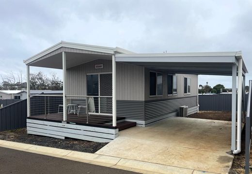 Portland Tourist Park - New Homes - The Lorikeet