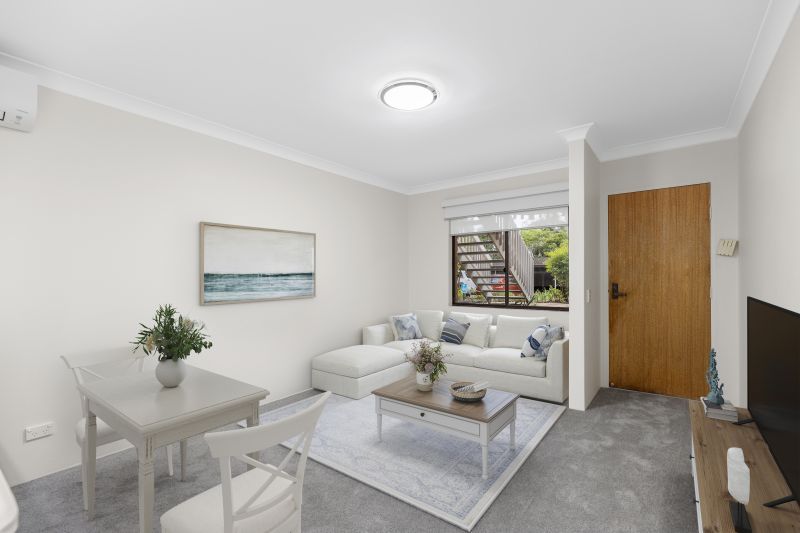 Beautifully renovated 1 bedroom  ground floor apartment close to the main clubhouse with large courtyard.