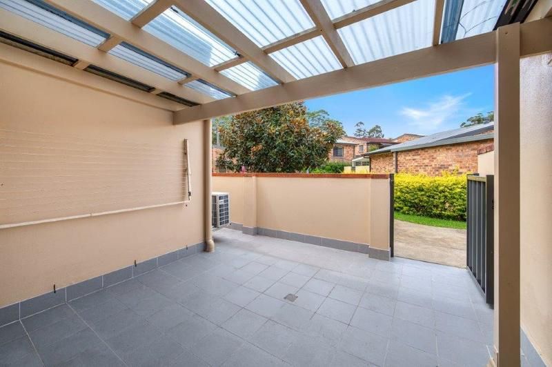 Refurbished, Modern Villa with Double Garage and Atrium