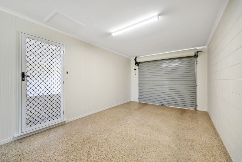 Garden Oasis, 3 Bedroom Villa, ready to go!