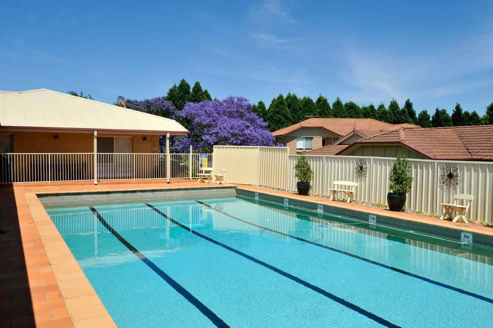 Exceptional Ground Floor unit with great floorplan!