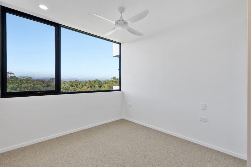 Corner north-facing apartment with spectacular Broadbeach Skyline views