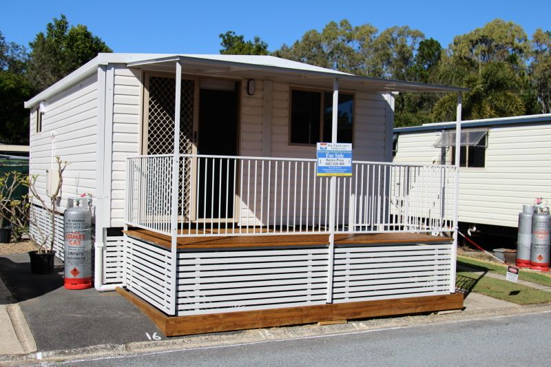 Royal Pacific Residences - Over 50's 'Pet Friendly' Residential Park