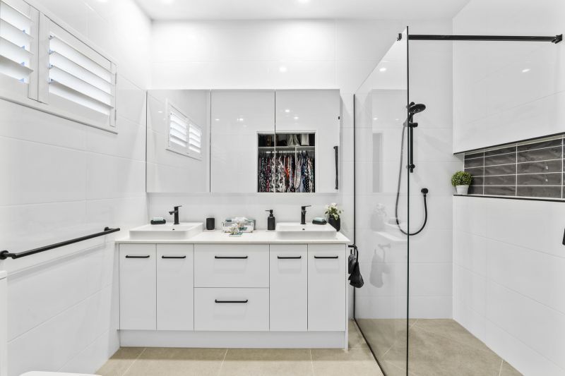 Site 151 - Established Kalbar