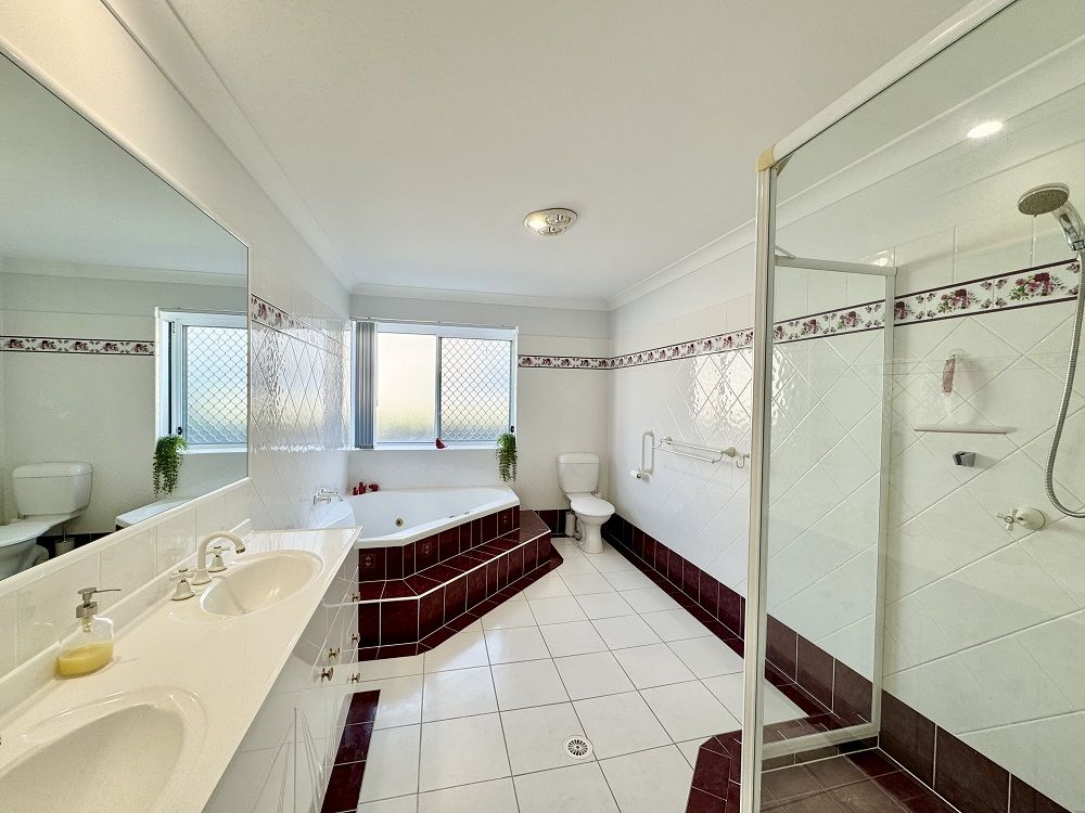 Introducing an Exquisite 3 Bedroom Home - GREENBANK GARDENS