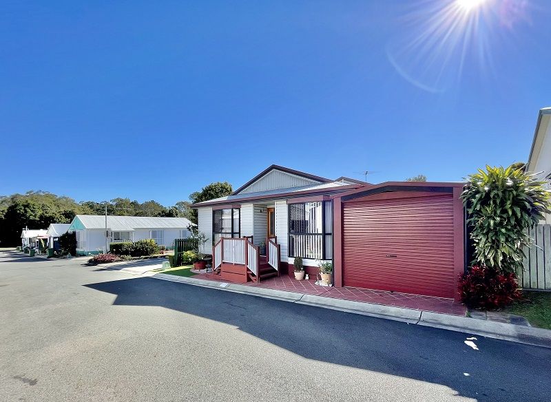 Introducing an Exquisite 3 Bedroom Home - GREENBANK GARDENS