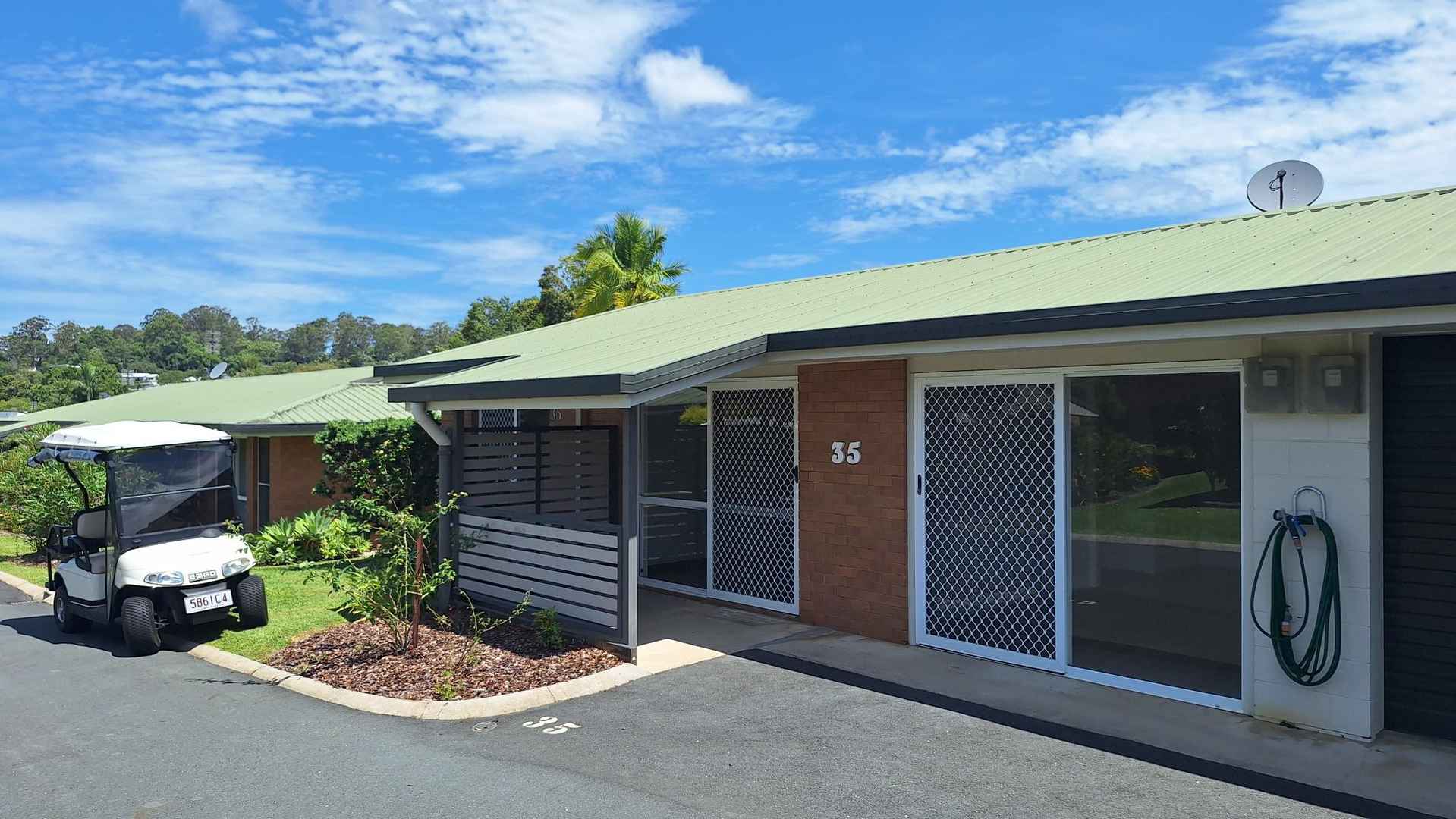 Quiet Cul-De-Sac Location