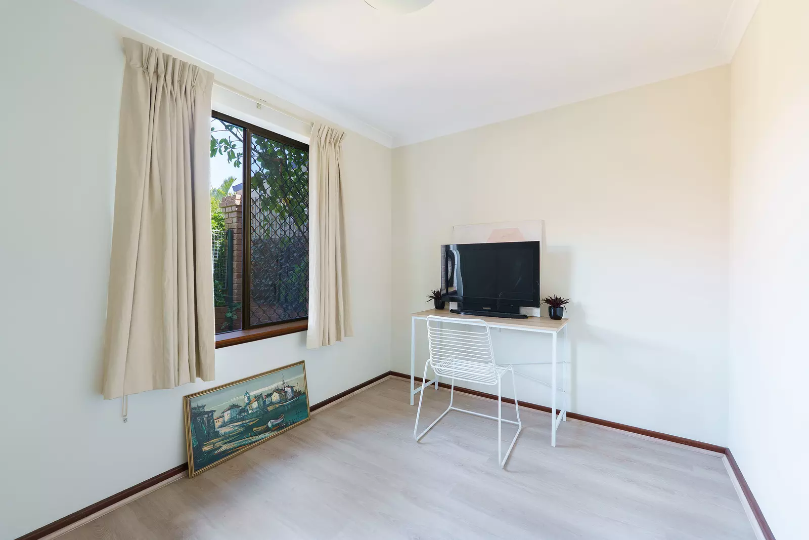 Beautiful 3 bedroom villa located in the dress circle of the village