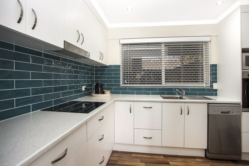 Bright and sunny first floor unit