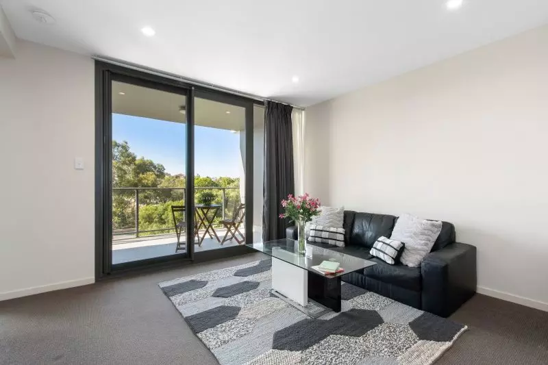 Superb Living by the River