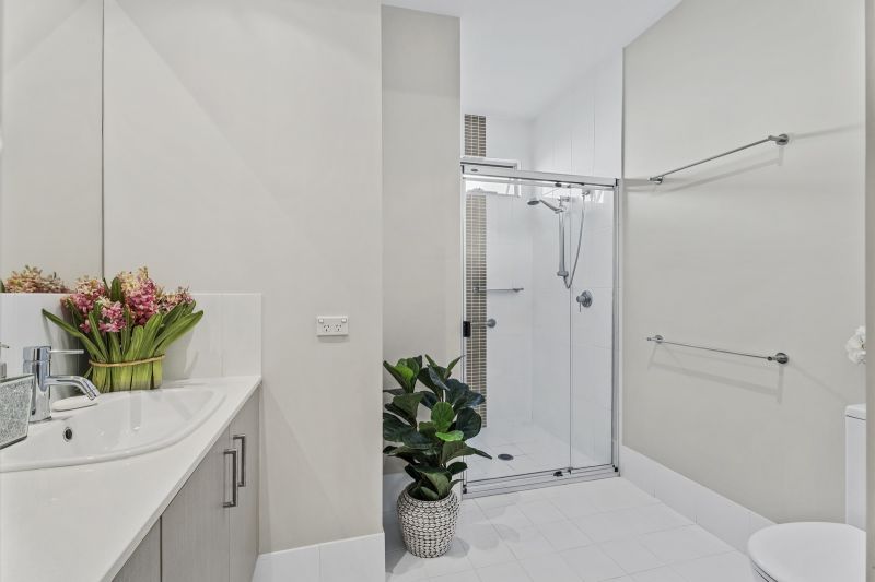 Refined Living – Elegant Two-Bedroom Haven