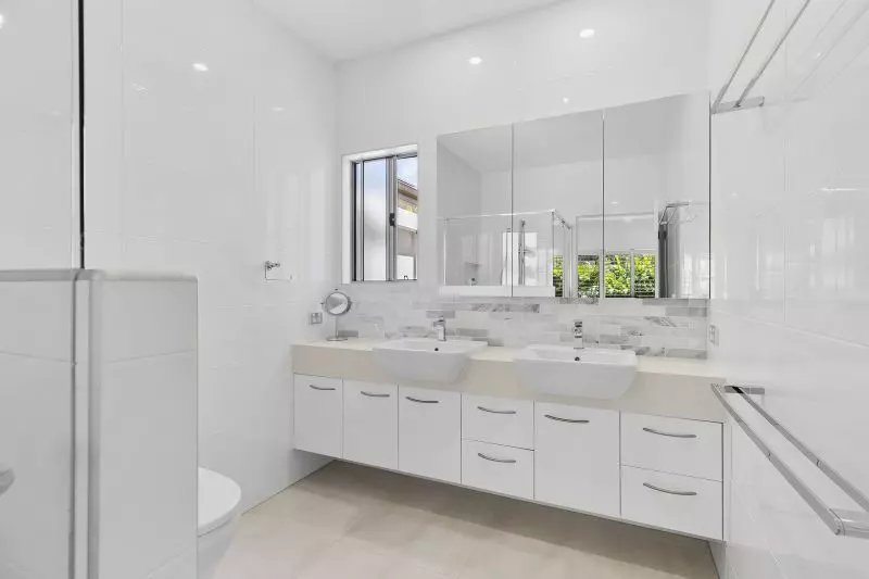 Site 230 - Established Peregrine