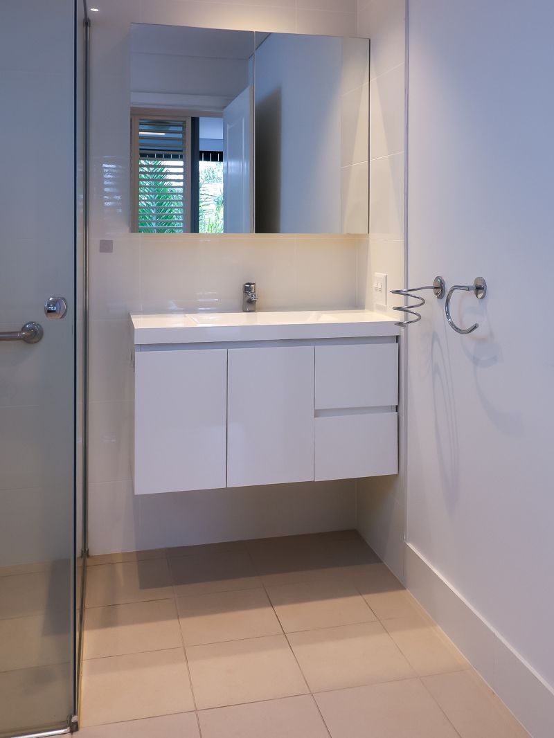 UNDER OFFER 2 Bedroom plus study nook Beauty so Private & Tranquil!