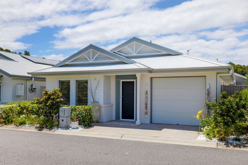 Lakeside Views - Relaxed, Stylish Living at its Best!