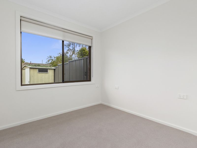 A Fresh Start - Updated Unit, Garden Outlook