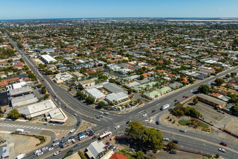 Fully refurbished unit with Care Services available