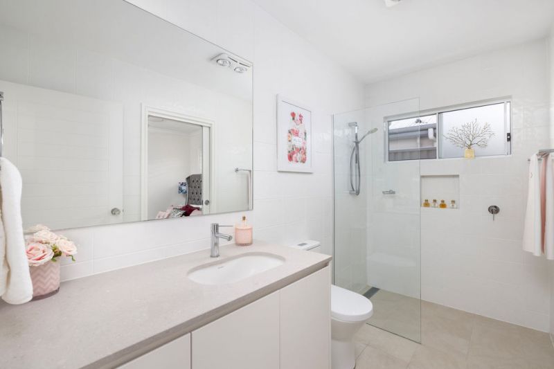 Community Living at Its Finest – Luxury Three-Bedroom Haven