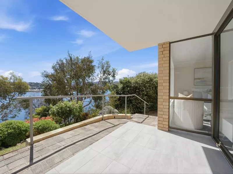 North Facing Villa With Views of Derwent River