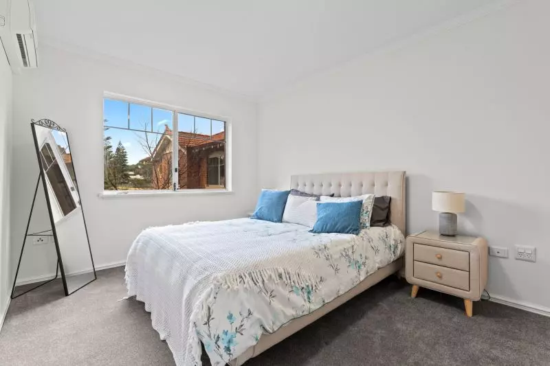 Three Bedroom Retirement Home, Don't Miss Out.....