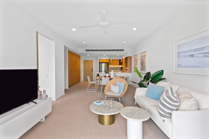 South-facing apartment with stunning Burleigh Golf Course views