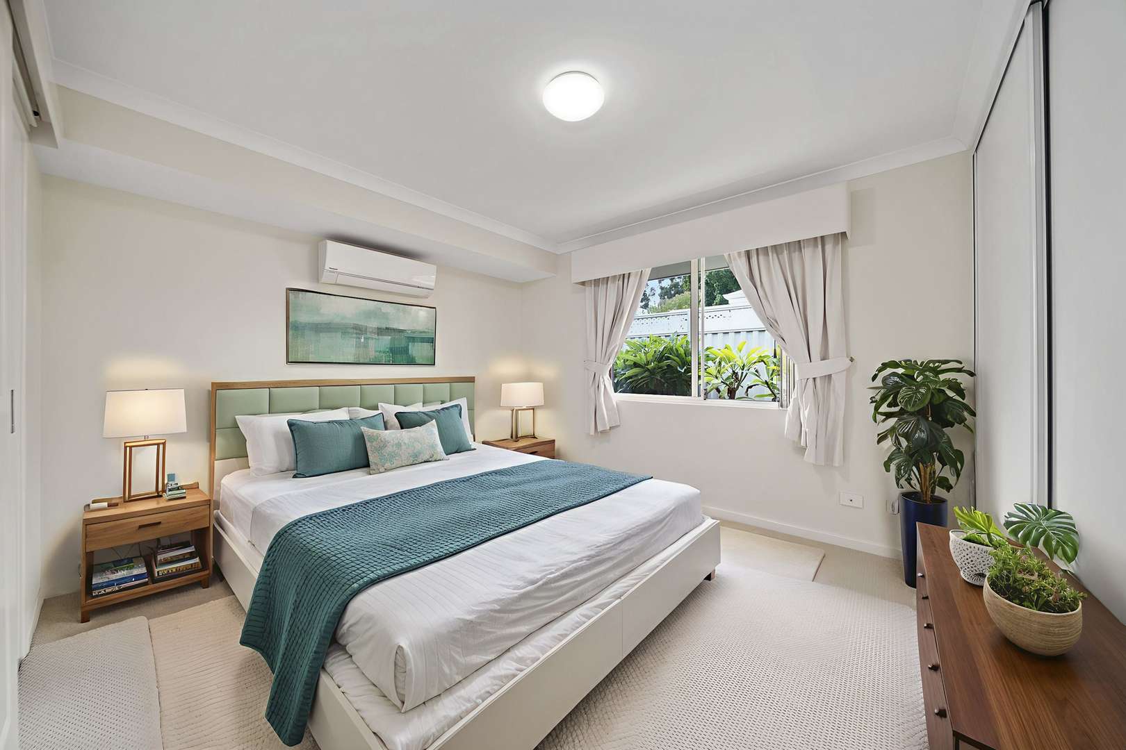 UNDER OFFER - Very Homely and Inviting Villa