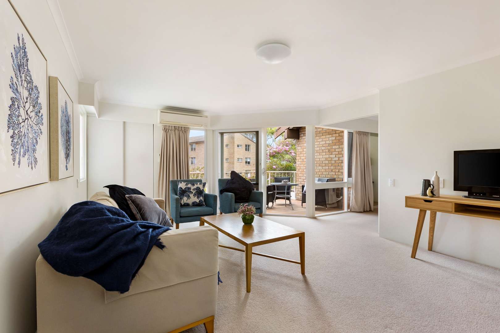 Modern Refurbished 2 Bedroom Unit with Balcony and Garden Views