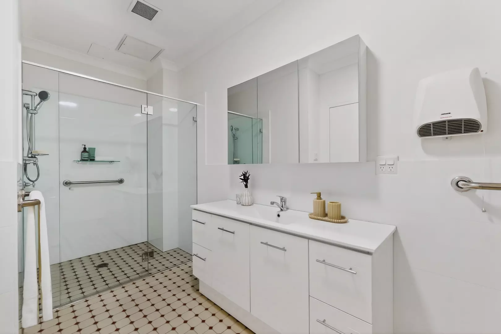 Apartment 218 — where comfort meets convenience.