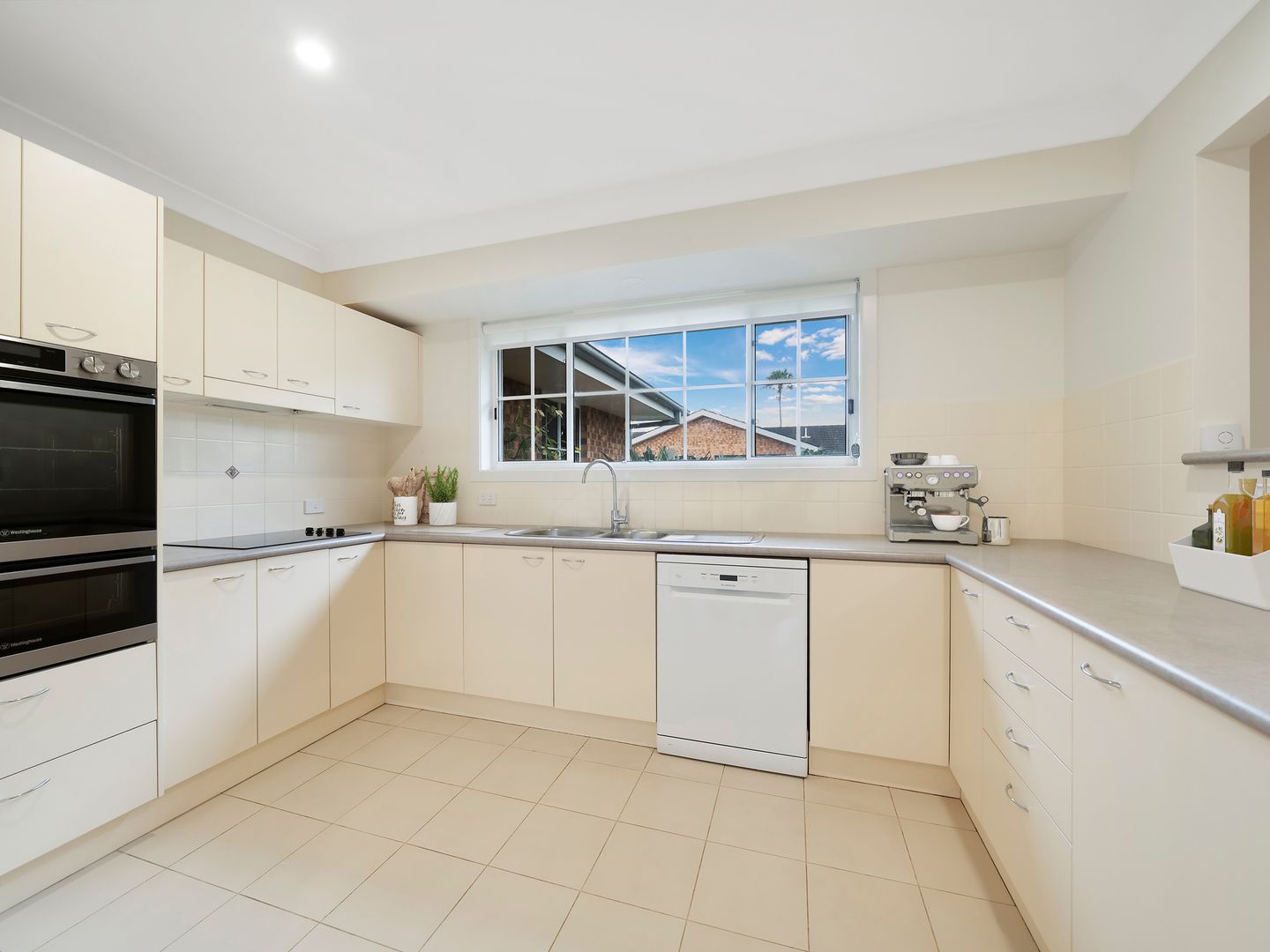 223/1 Cape Hawke Drive, Forster