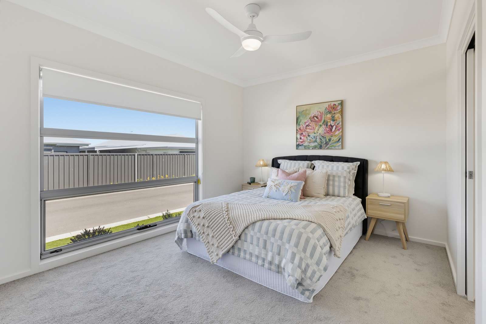 North-facing 3-bed home - available now furnished or unfurnished