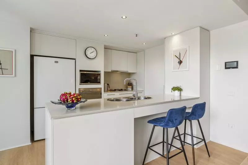 Spacious, north-facing 2-bedroom apartment!