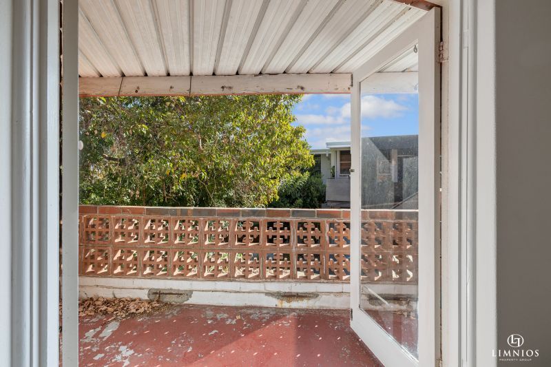 Scenic Hilltop Apartment