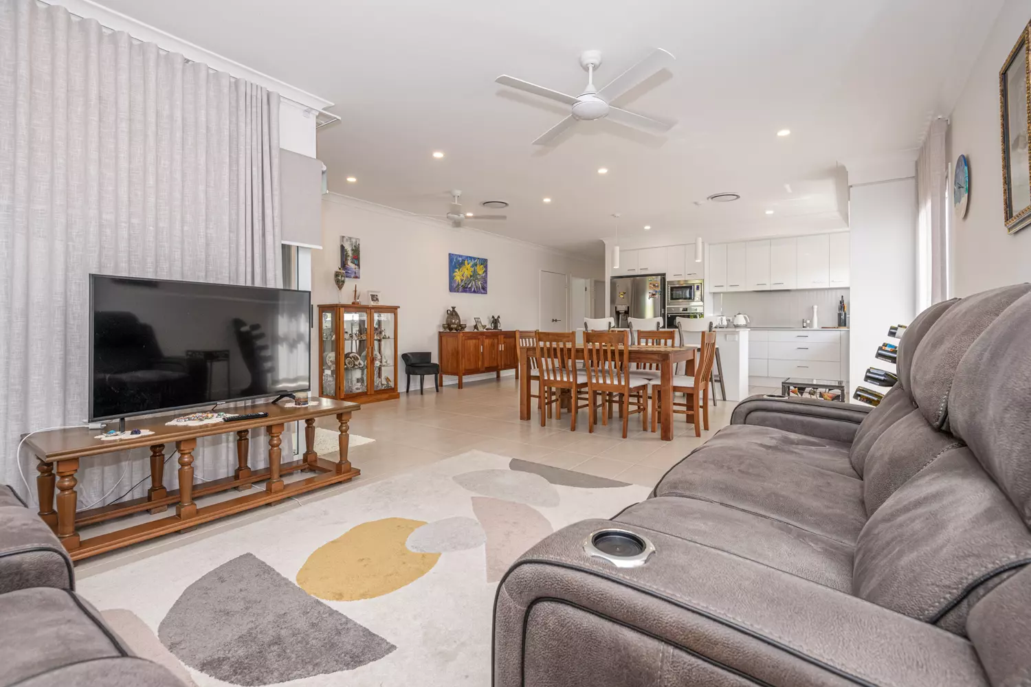 Prime Location-A Home You Don’t Want to Miss! 