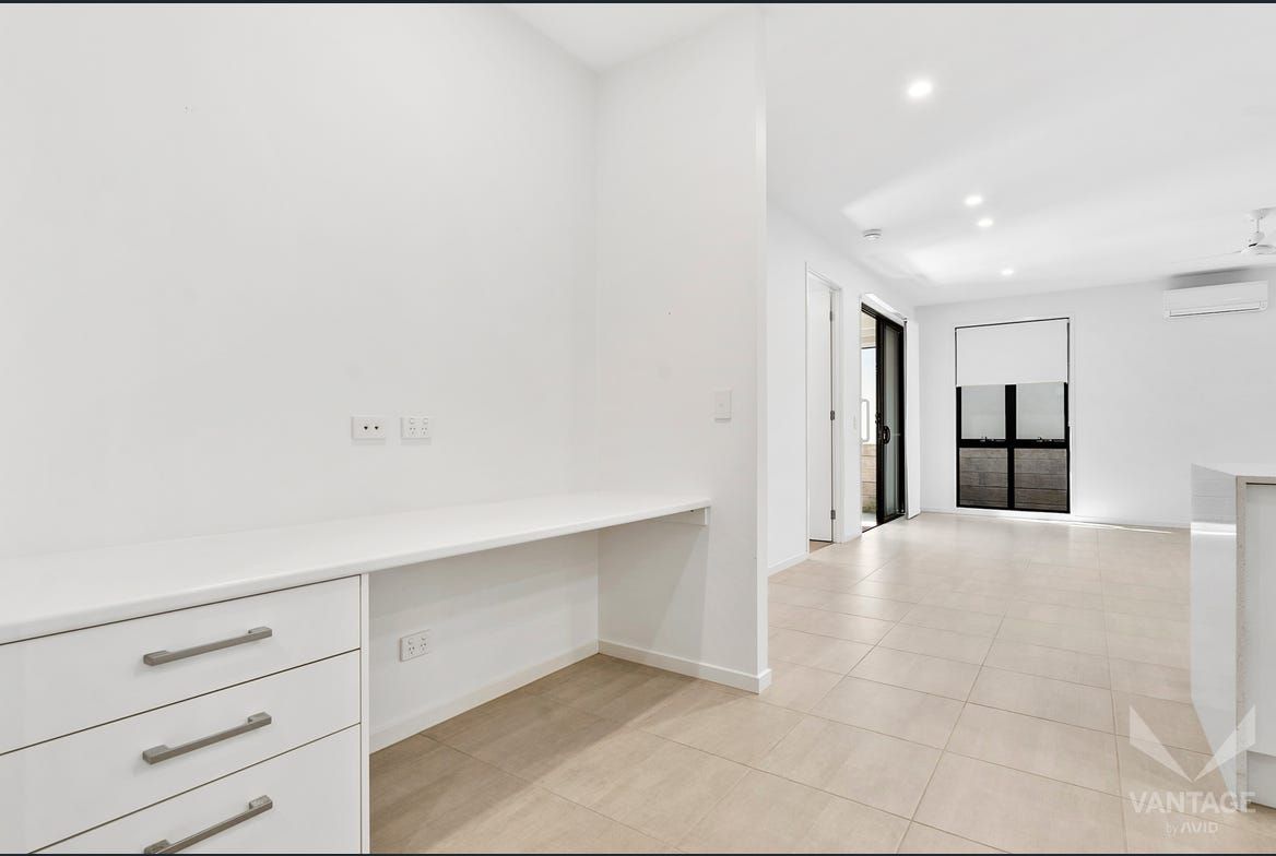 2 bed home, ready for its new owner.