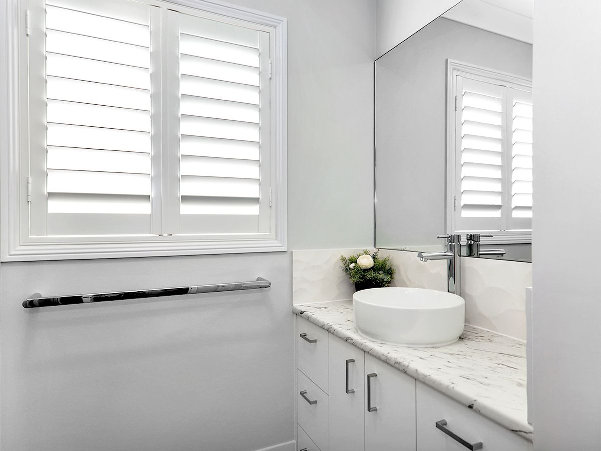 Villa - 2 Bedroom + Enclosed Sun Room + Renovated - SOLD!