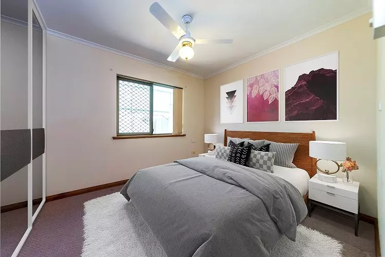 Two Bedroom only 100 metres from Main Street