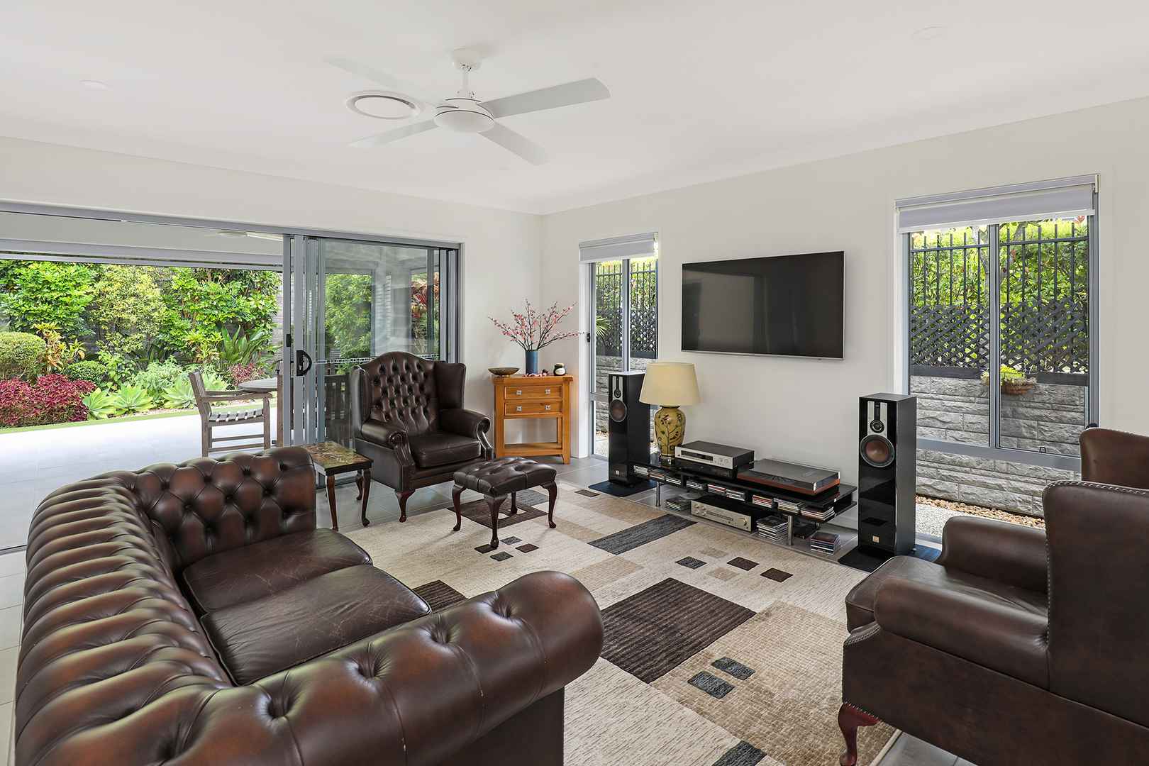 Modern Elegance on a Coveted Corner – Effortless Living Awaits - Villa 94