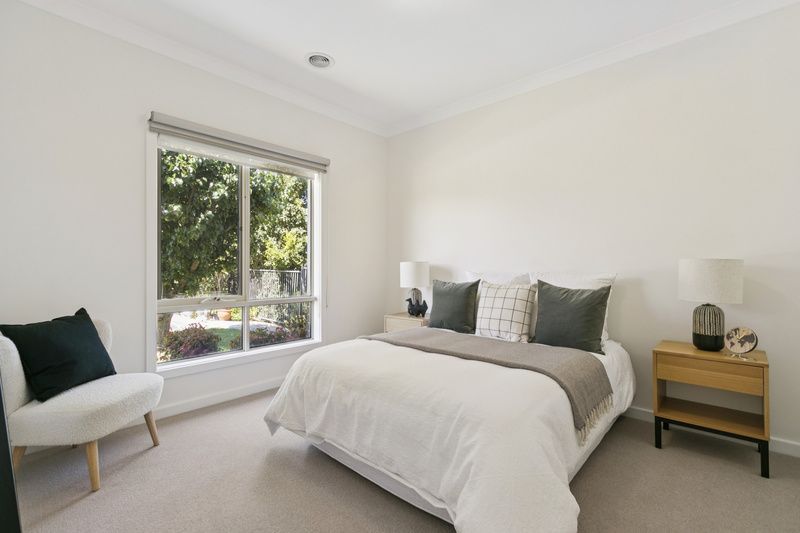 Bright Open Living, Court Location