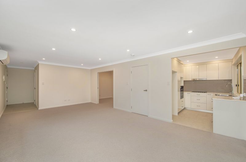 Spacious Villa Living in the Heart of Brentwood Village