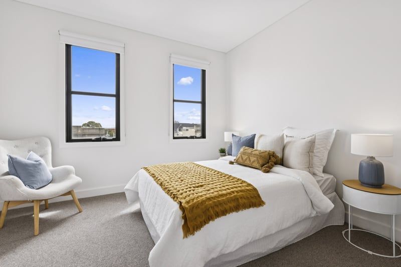 Stylish, Sunlit Malvern Apartment