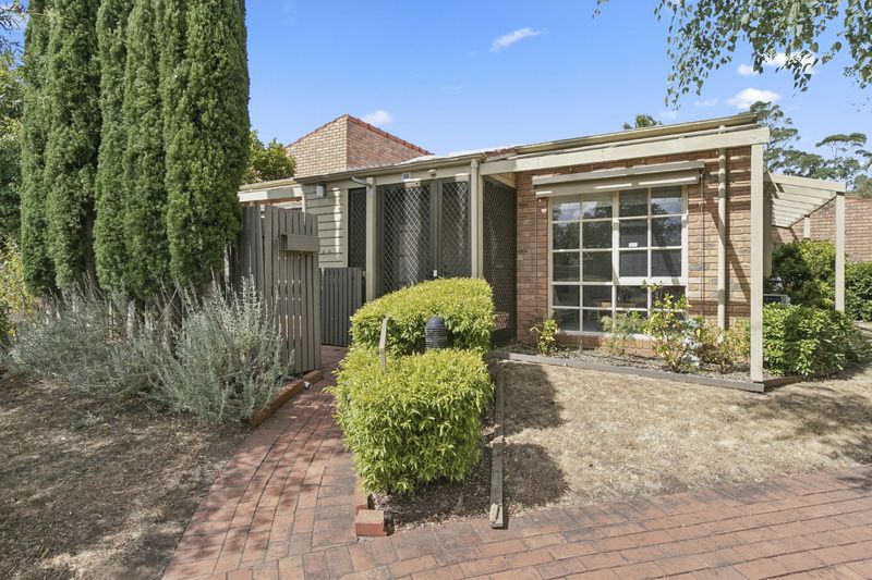 Spacious and Stylish with a Private Garden Courtyard